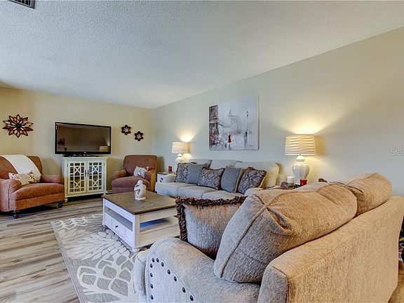 5th image of 5750 80th St N Unit B306
