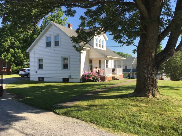 503 Giles Rd, Blacksburg, VA 24060