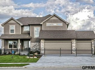 5012 Waterford Ave, Bellevue, NE 68133