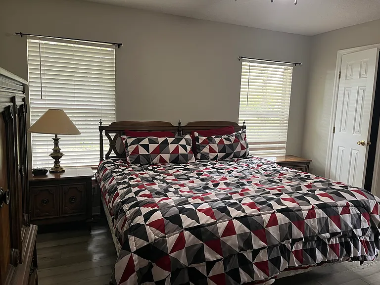 192 N Corbin Ave — Photo 6