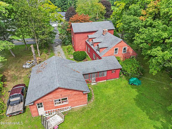 2nd image of 445 Devon Rd