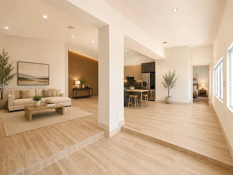 4605 N Miami Ave — Photo 4