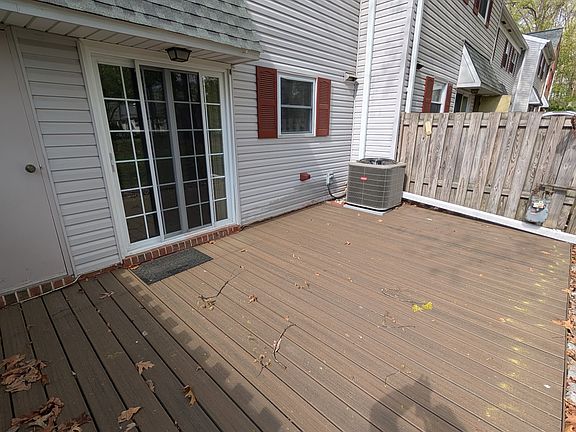 2nd image of 2517 Devonshire Ct