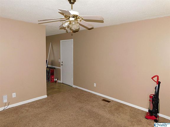 4th image of 5020 Kyle Ln NW