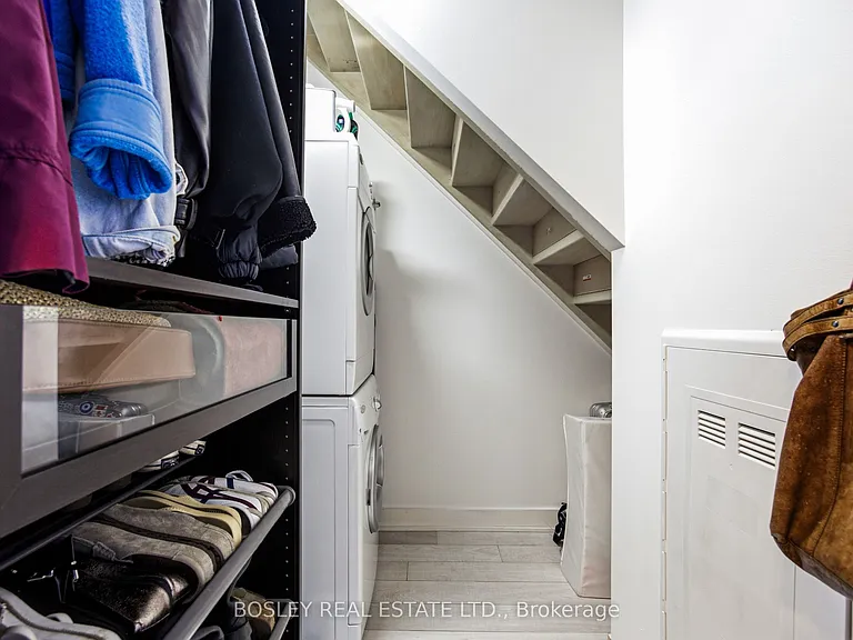 5 Hanna Ave #302 — Photo 14