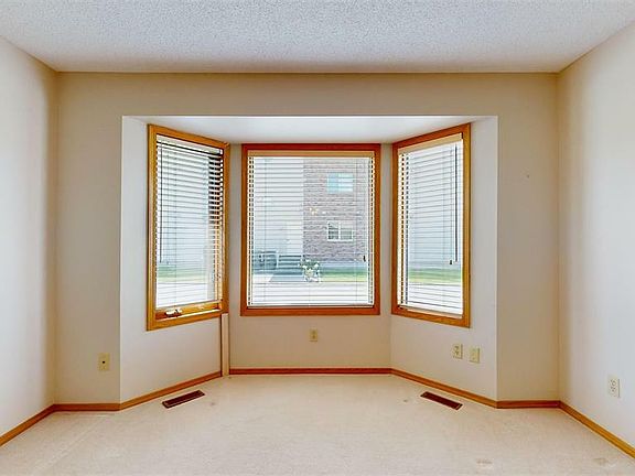 5th image of 29 Kensington Ln