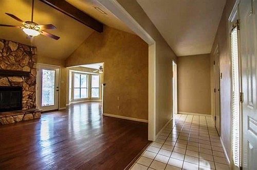 4th image of 105 Darla Dr