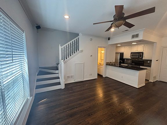 3rd image of 3412 McFarlin Blvd APT F