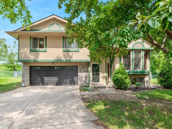 12630 Park Lane Cir, Omaha, NE 68164