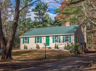 12 School St, Lakeville, MA 02347