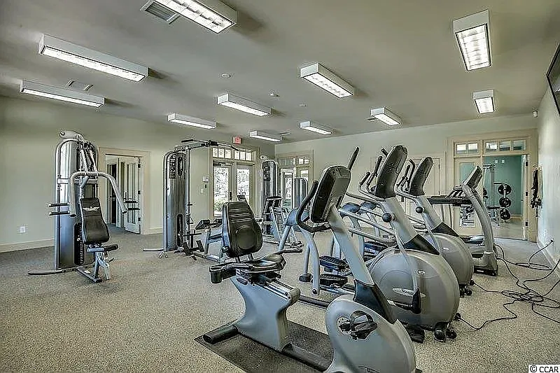 5 bed, 2706 sqft, $2,450 — Photo 2