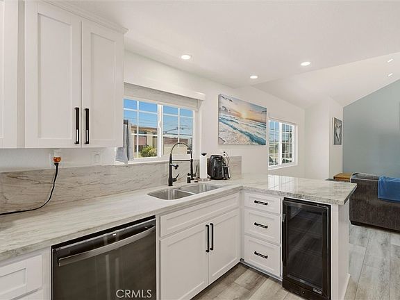 3rd image of 1809 Vanderbilt Ln #C