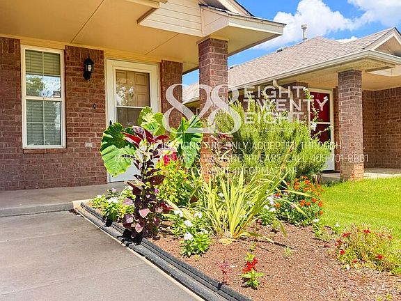4th image of 927 Beaumont Sq