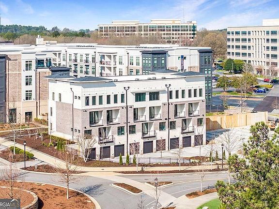 2nd image of 7150 Summit Pl