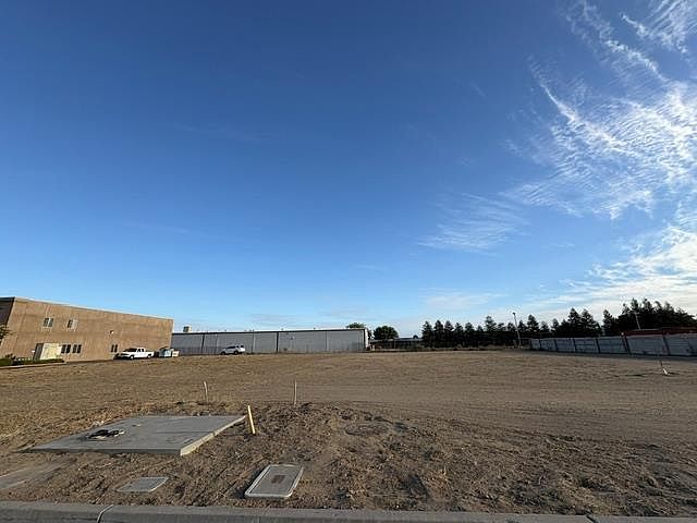 1st image of 2531 Mitchell Ct