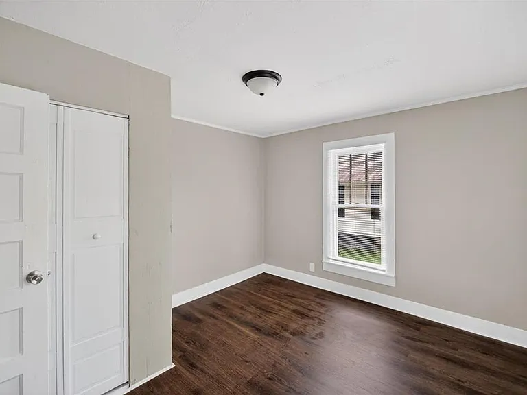 225 Sunset Ave — Photo 4