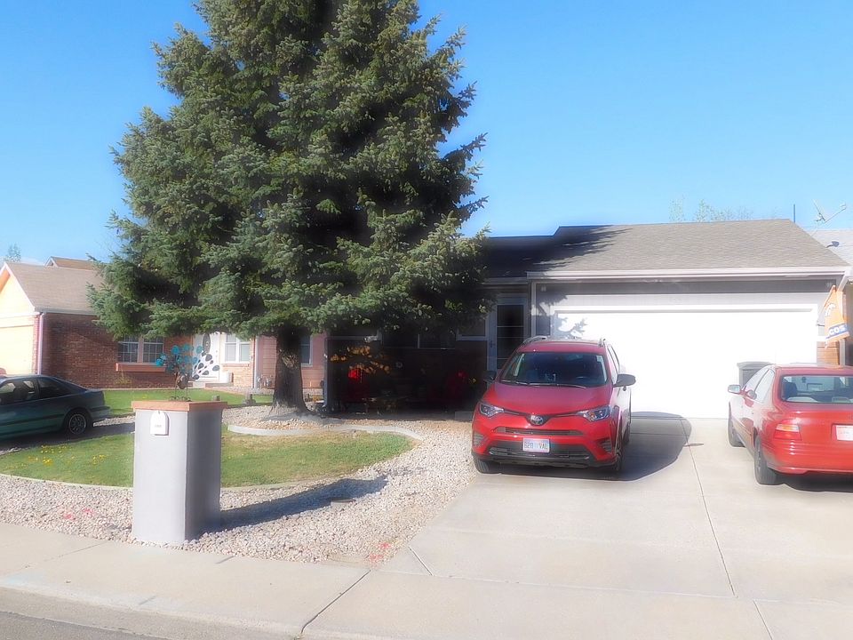 1864 Mount Sneffels St 