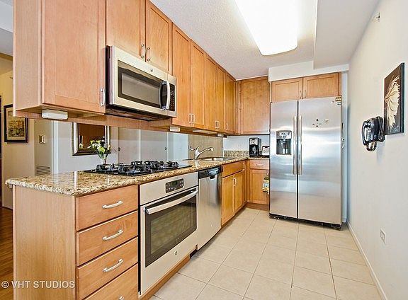 5th image of 9715 Woods Dr Unit 1105