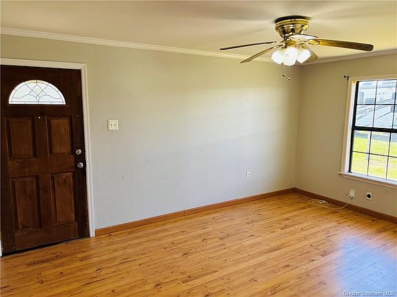 2nd image of 2203 Ellis Dr