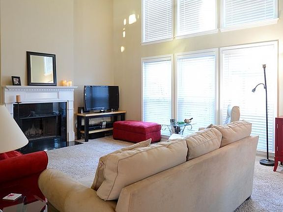 5th image of 1012 Glen Chase Dr
