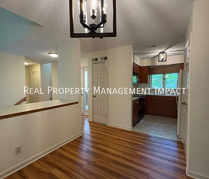 4422 Beechnut Ln — Photo 9