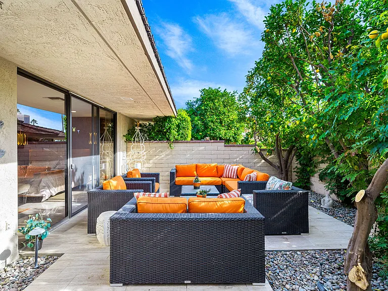 1 Briarcliff Ct — Photo 48