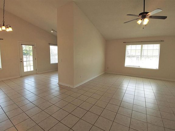 3rd image of 9514 Parker Place Dr