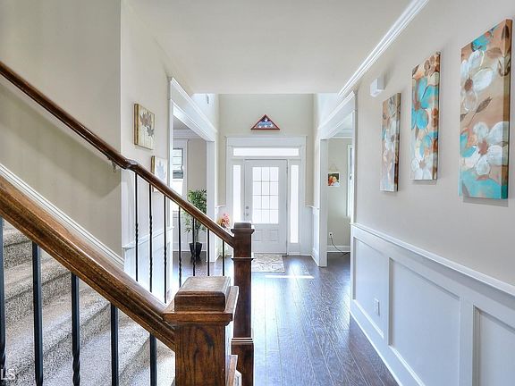 3rd image of 3143 Avenel Ct