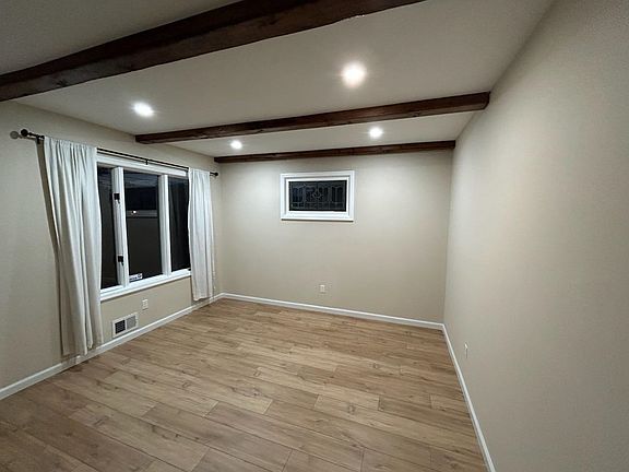2nd image of 8-01 Fern St #1