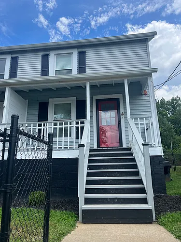 110 Front St Photo 1
