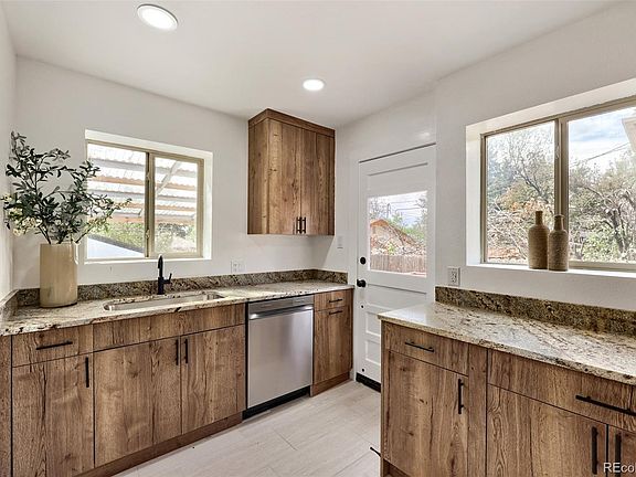 3rd image of 4151 S Cherokee Street