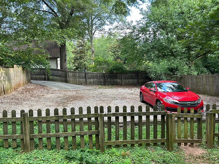 1505 Hosea L Williams Dr NE #UPSTAIRS — Photo 4
