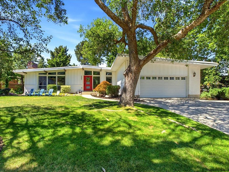 1st image of 2882 E Etienne Way