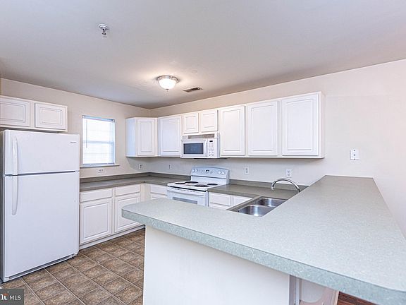 2nd image of 2205 Caitlins Way #2205