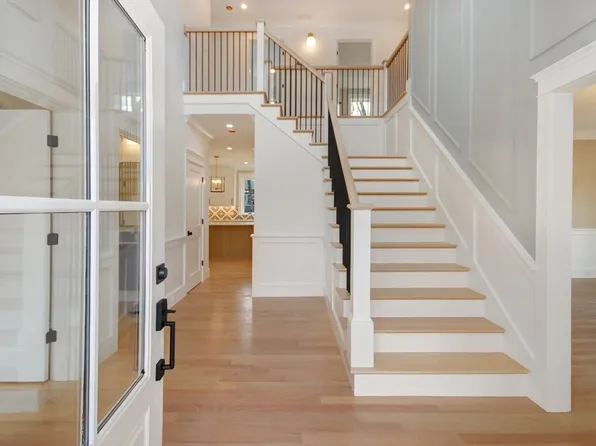 67 Butternut Cir, Concord, MA 01742