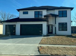 1531 Westport Dr, Davenport, IA 52804