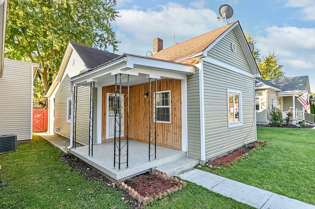 455 W Hendricks St photo 1