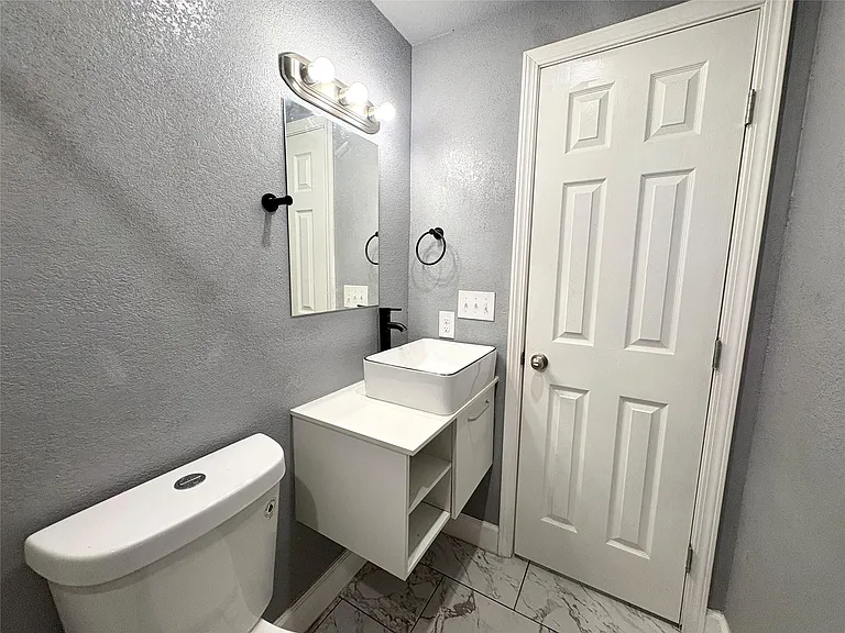 405 N Erskine St — Photo 7