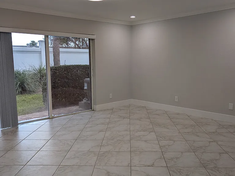 22104 Majestic Woods Way — Photo 8