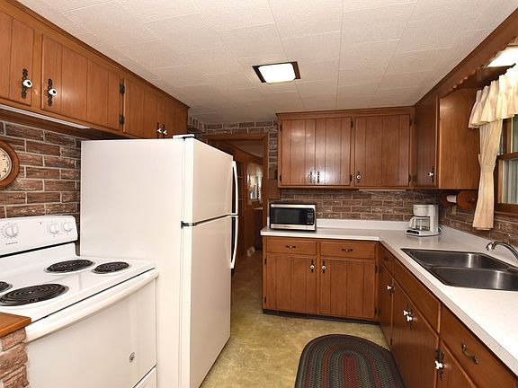 5th image of 1620 Grandview Ct