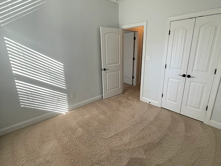748 Carolina Ave — Photo 18
