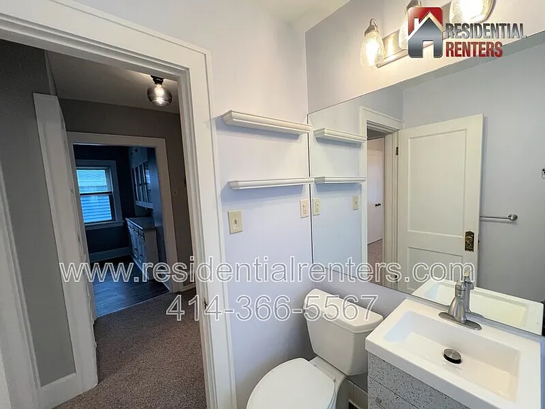 2768 S Adams Ave #UPPER — Photo 11