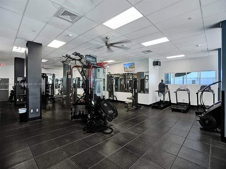 2501 S Ocean Dr #505 — Photo 30