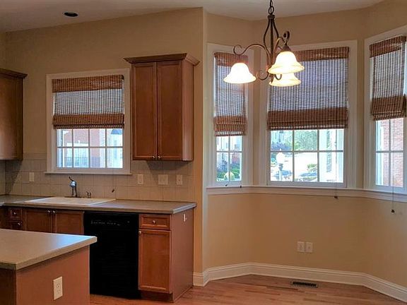 5th image of 1309 Creekside Pl SE