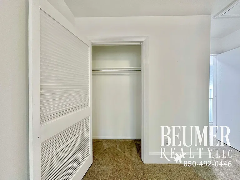 4833 Huron Dr — Photo 14