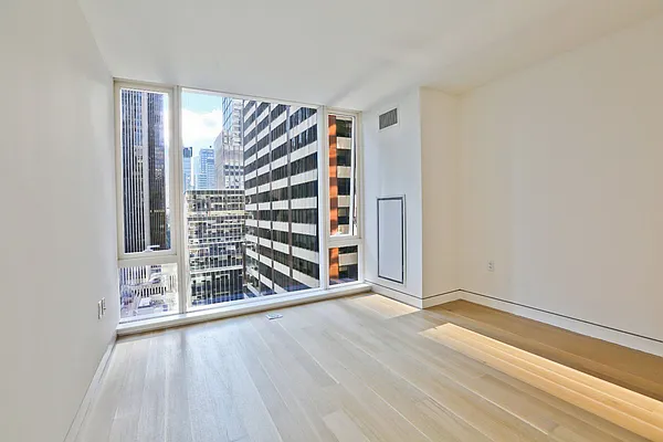 Rented by Kian Realty | media 16