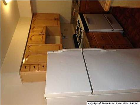 2nd image of 60 Whitaker Pl