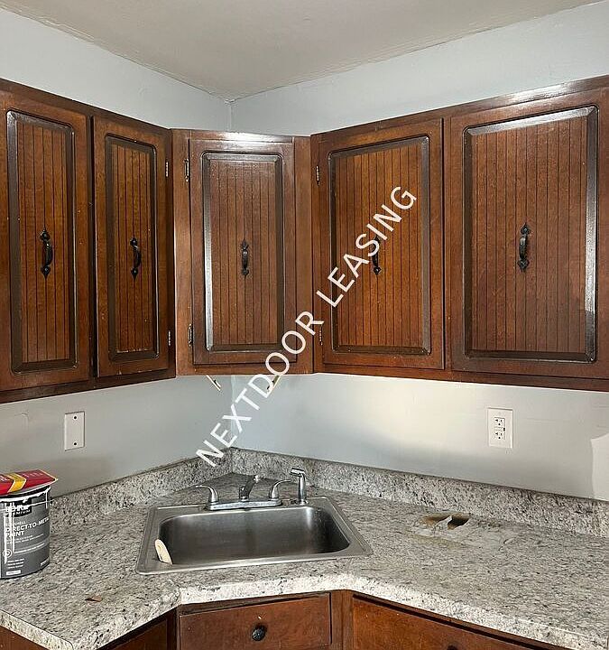 1st image of 180 Princeton Ave APT 1