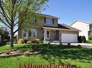 1307 Prairieview Dr NE, Cedar Rapids, IA 52402