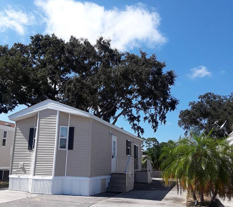 1st image of 209 Broken Woods Blvd